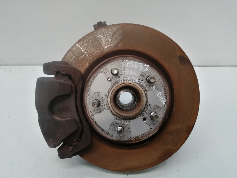 Fusee avant droit SUZUKI GRAND VITARA II 1.6 Essence - 1