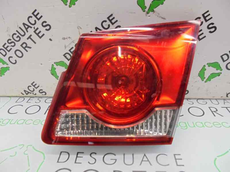 Feu arriere secondaire droit (feux) CHEVROLET CRUZE LS Diesel - 1
