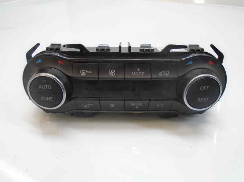 Commande chauffage INFINITI Q30 1.6 Essence - 1