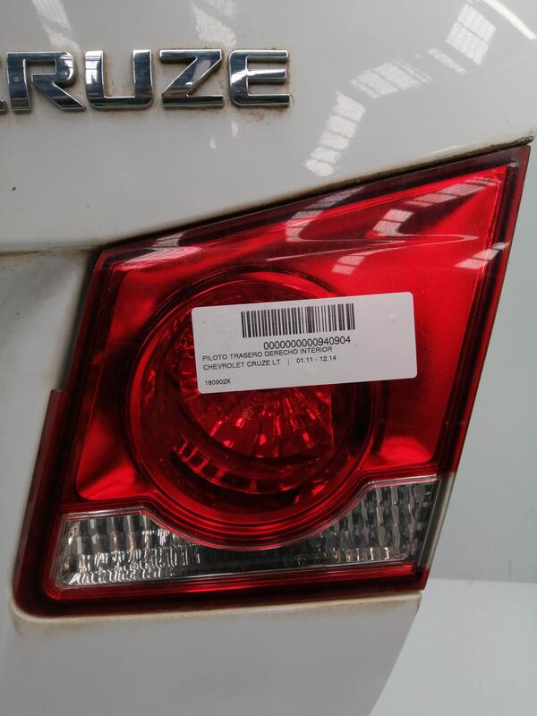 Feu arriere secondaire droit (feux) CHEVROLET CRUZE LT Diesel - 1