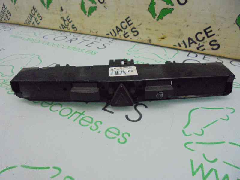 Bouton de warning OPEL ZAFIRA B COSMO Diesel - 1