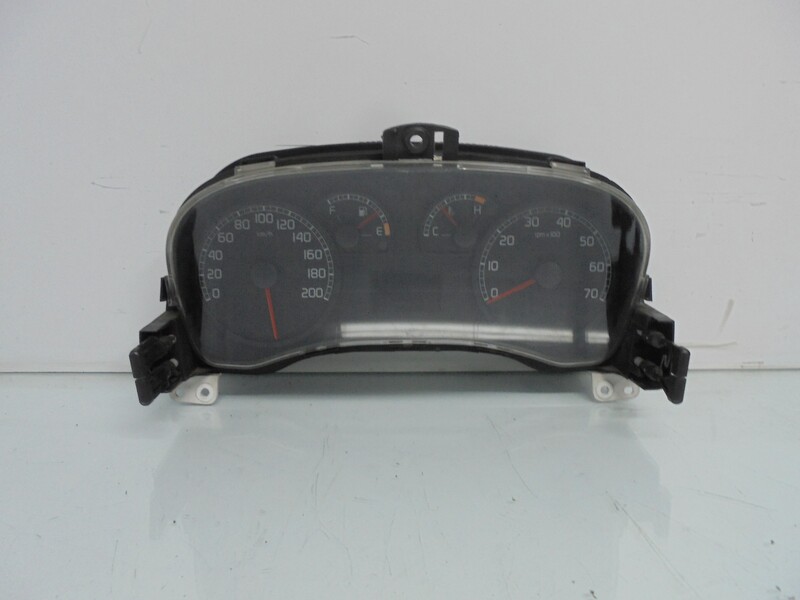 Compteur FIAT PUNTO VAN 1.2 60 Essence - 1