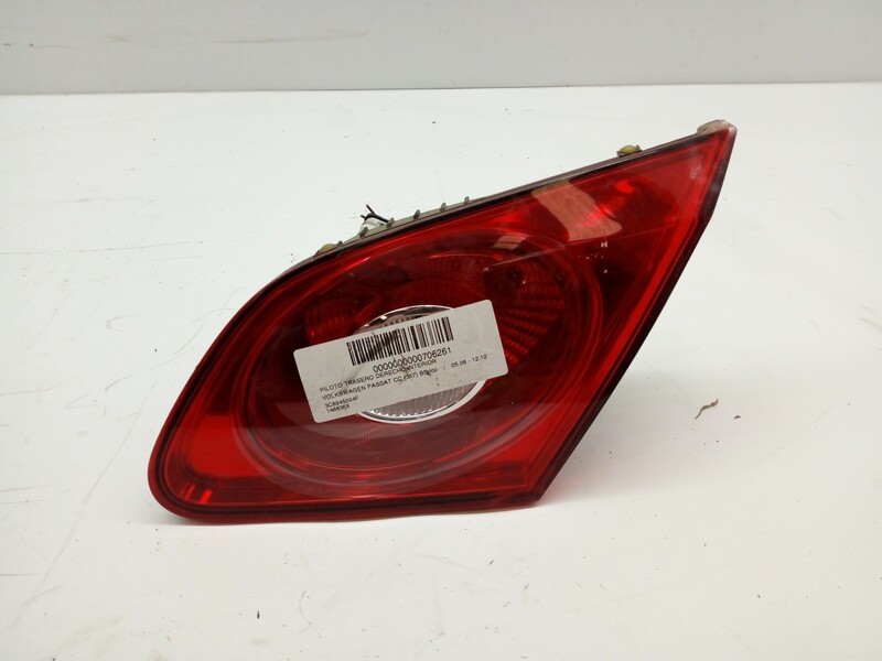 Feu arriere secondaire droit (feux) VOLKSWAGEN PASSAT CC (357) BASICO Diesel - 1