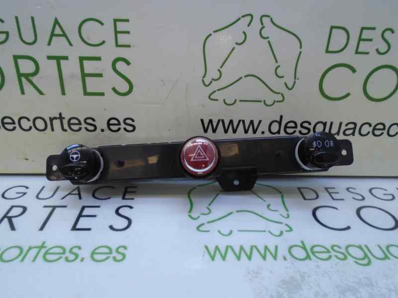 Bouton de warning FIAT 500 1.2 LPG  - 1