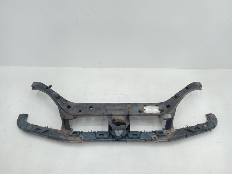 Face avant FORD FOCUS BERLINA (CAK) AMBIENTE Diesel - 1