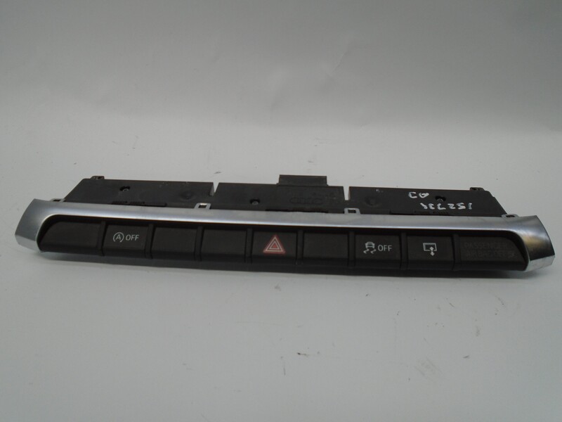 Bouton de warning AUDI A3 SPORTBACK (8VA) AMBITION Diesel - 1