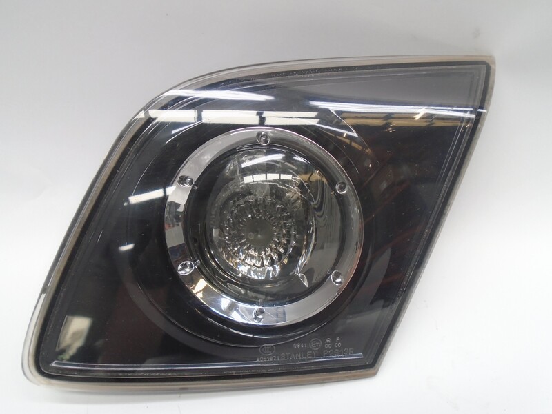 Feu arriere secondaire droit (feux) MAZDA 3 BERLINA (BK) 1.6 CRDT  ACTIVE Diesel - 1
