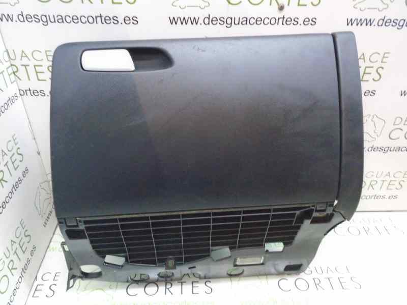 Boite a gants AUDI A4 BERLINA (8K2) ADVANCED EDITION Diesel - 1