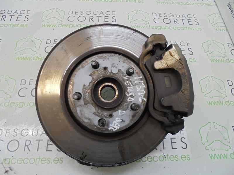 Fusee avant droit TOYOTA VERSO 2.0 D-4D  - 1