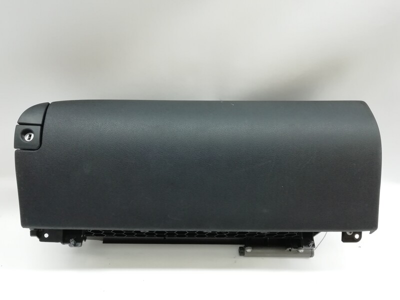 Boite a gants LEXUS IS II 220D  - 1