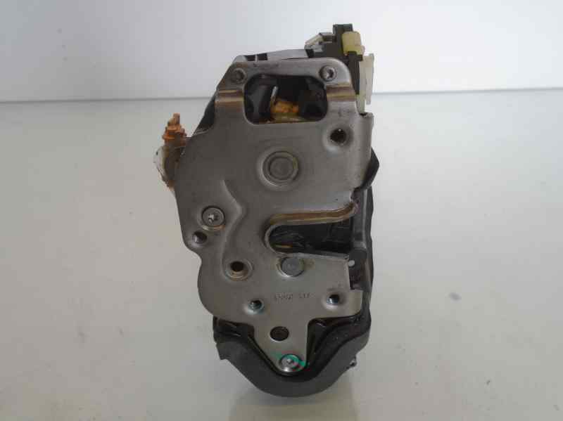 Serrure avant droit CHEVROLET CRUZE LT Diesel - 1