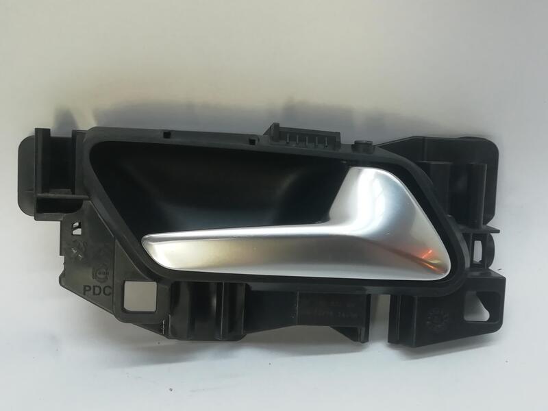 Poignee interieur avant droit PEUGEOT RIFTER ACTIVE LONG Diesel - 1