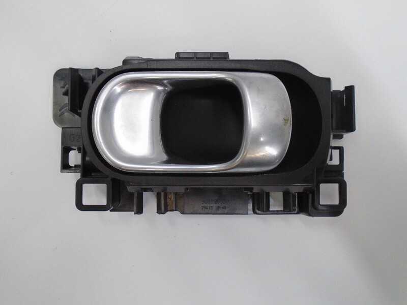 Poignee interieur avant gauche CITROEN C4 CACTUS FEEL Diesel - 1