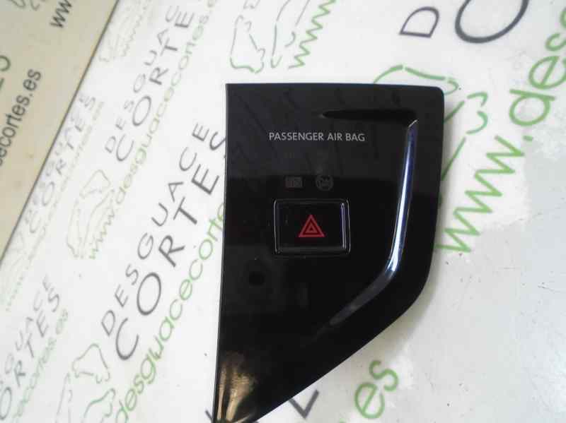 Bouton de warning VOLKSWAGEN POLO 1.0 TSI Essence - 1