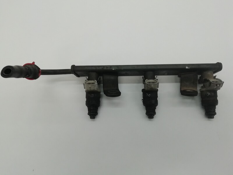 Rampe injection MITSUBISHI COLT VI 1.1 Essence - 1