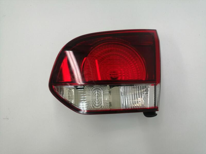 Feu arriere secondaire droit (feux) VOLKSWAGEN GOLF VI 2.0 TDI  - 1