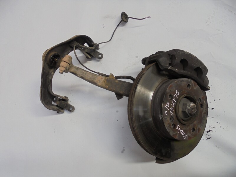 Fusee avant droit SSANGYONG RODIUS XDI Diesel - 1