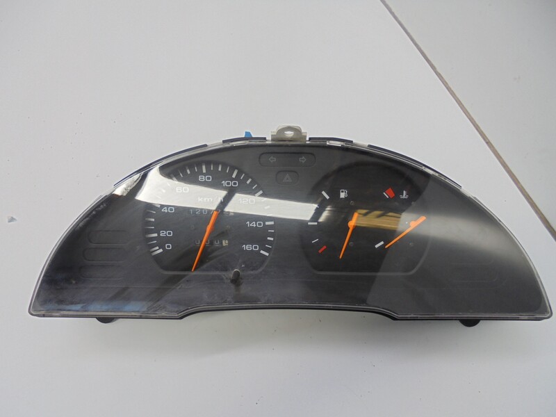 Compteur NISSAN VANETTE CARGO COMBI - 5 Diesel - 1