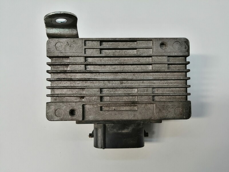 Module électronique TOYOTA YARIS 1.33 VVT-I Essence - 1