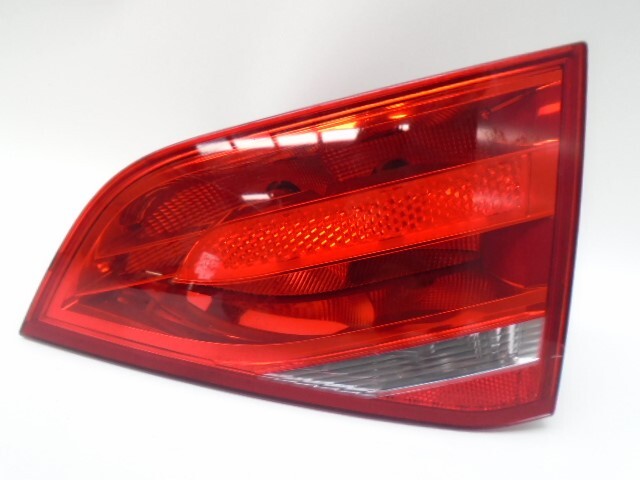 Feu arriere secondaire droit (feux) AUDI A4 1.8 TFSI Essence - 1