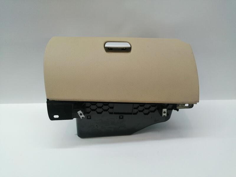 Boite a gants MERCEDES SLK 200 KOMPRESSOR Essence - 1