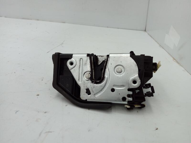 Serrure arriere gauche BMW 1 25 D  - 1