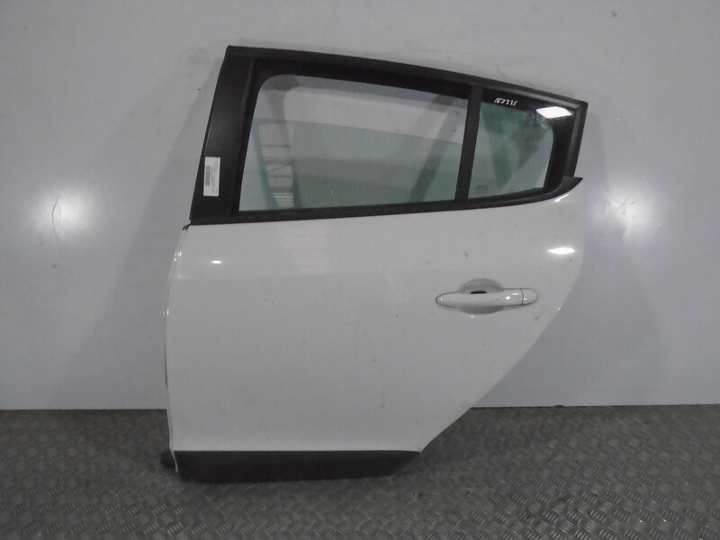 Puerta trasera izquierda RENAULT MEGANE III FASTBACK 1.2 TCE Gasolina - 1