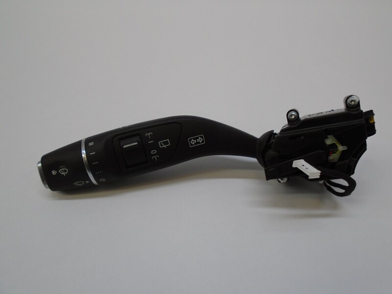 Commodo phare INFINITI Q30 1.6 Essence - 1