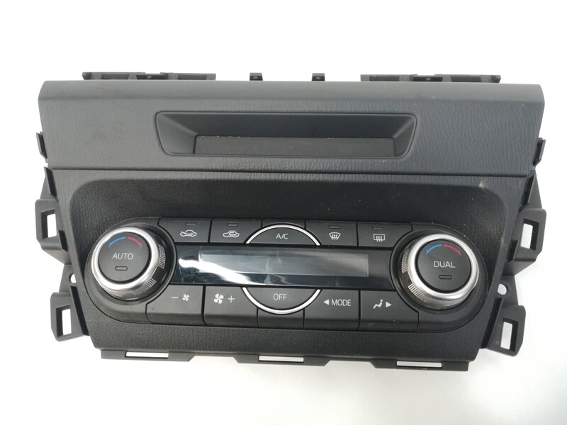 Commande chauffage MAZDA 3 2.0 Essence - 1