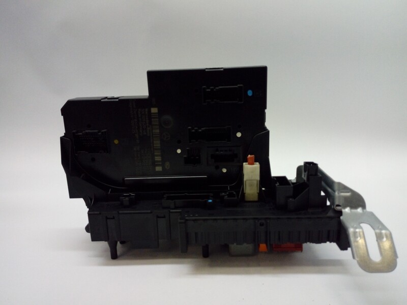 Boitier servitude moteur (BSM) MERCEDES-BENZ CLASE E COUPE E 200 CGI Essence - 1