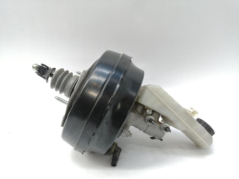 Servo frein VOLVO XC40 BASIS 2WD Diesel - 1