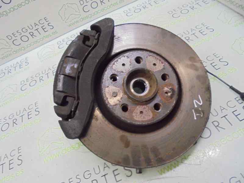 Fusee avant gauche VOLVO XC90 D5 EXECUTIVE Diesel - 1