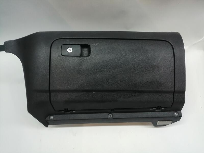 Boite a gants VOLKSWAGEN GOLF VI 1.6 TDI  - 1