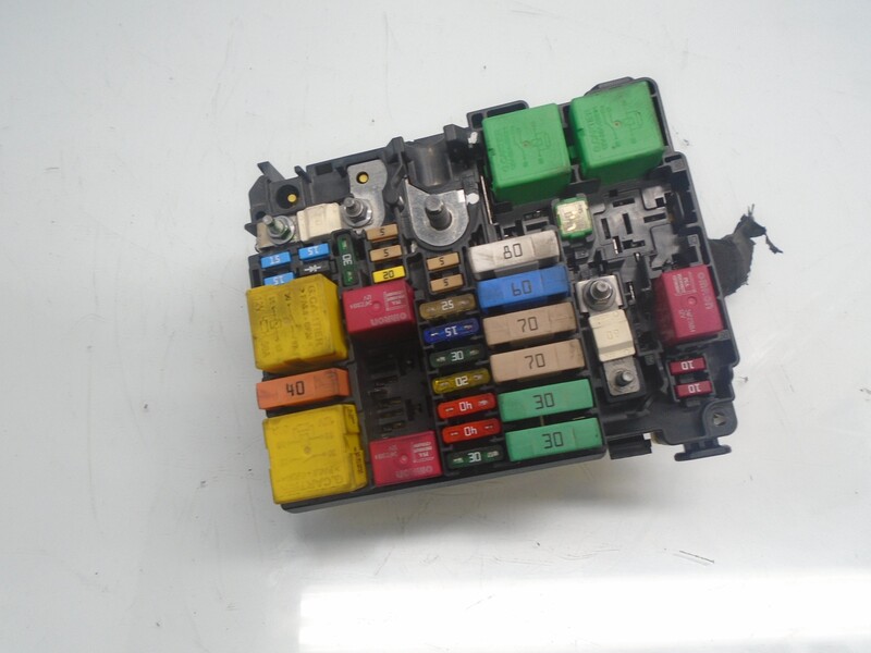 Boitier servitude moteur (BSM) CITROEN C4 CACTUS FEEL Diesel - 1