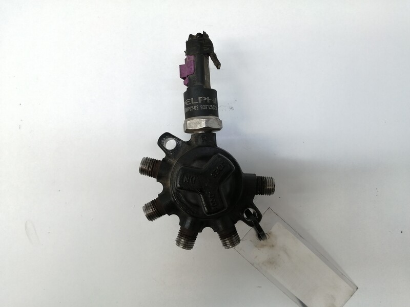 Rampe injection FORD FOCUS BERLINA (CAK) GHIA Diesel - 1