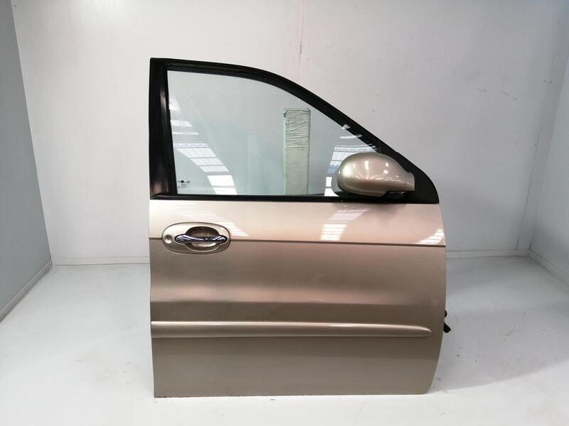 Puerta delantera derecha KIA CARNIVAL TD LS Diésel - 1
