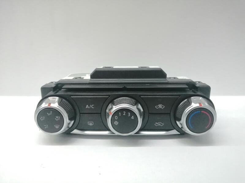 Commande chauffage NISSAN MICRA V 1.0 IG-T 100 Essence - 1