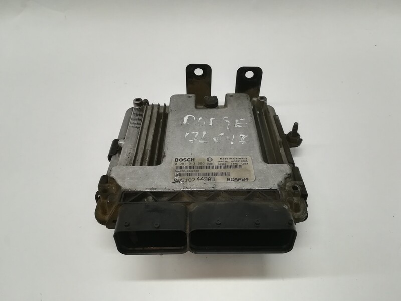 Calculateur moteur DODGE CALIBER 2.0 CRD  - 1