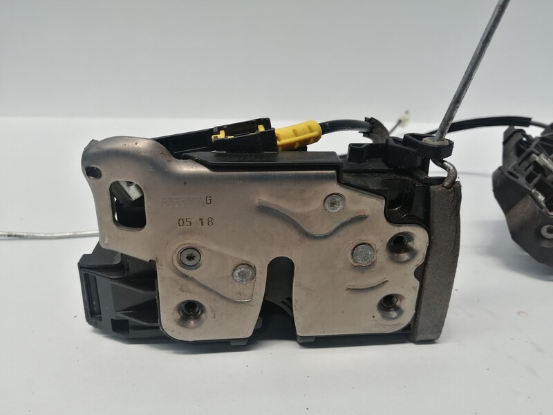 Serrure avant gauche OPEL ASTRA K 1.6 CDTI  - 1
