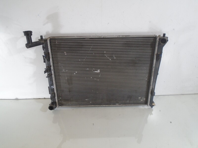 Radiateur eau HYUNDAI I30 1.4 Essence - 1