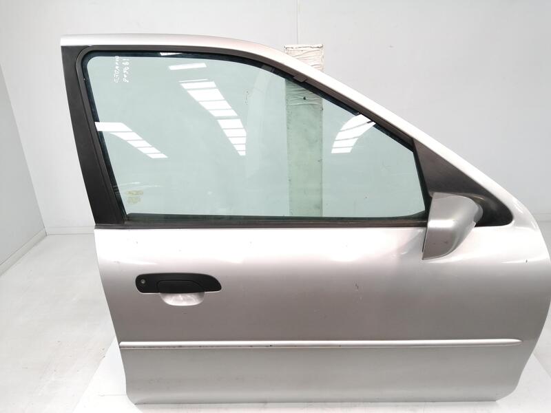 Porte avant droit FORD MONDEO II 1.8 TD  - 1