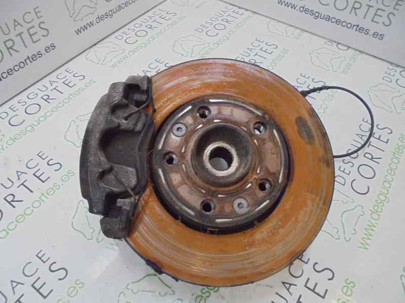 Fusee avant gauche RENAULT MEGANE III FASTBACK 1.6 16V Essence - 1
