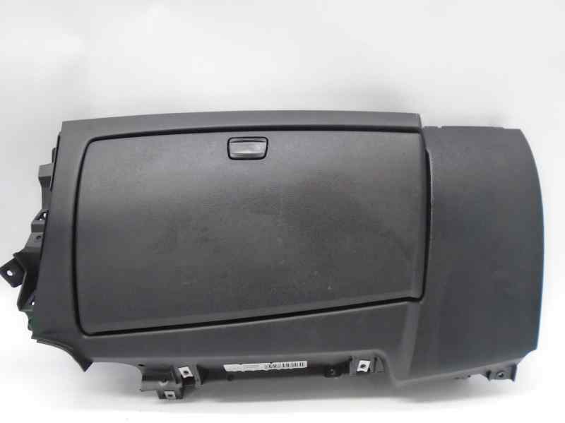 Boite a gants BMW SERIE 1 BERLINA (E81/E87) 120D Diesel - 1
