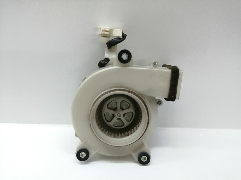 Pulseur d'air TOYOTA PRIUS (ZVW50) BASIS  - 1