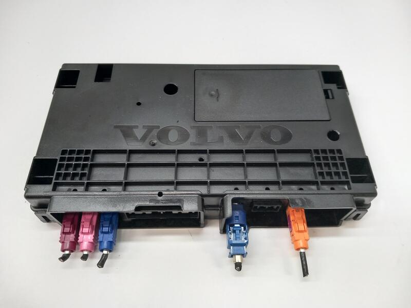 Module électronique VOLVO XC40 BASIS 2WD Diesel - 1