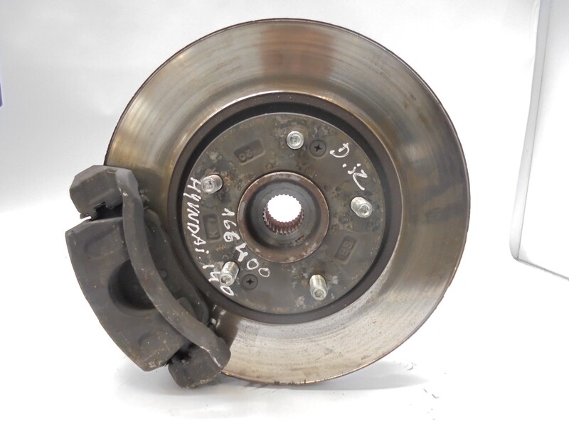 Fusee avant gauche HYUNDAI I40 1.7 CRDI  - 1
