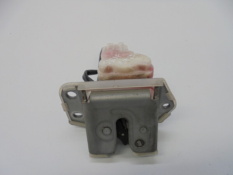 Serrure de coffre SUZUKI SWIFT III 1.3 DDIS  - 1