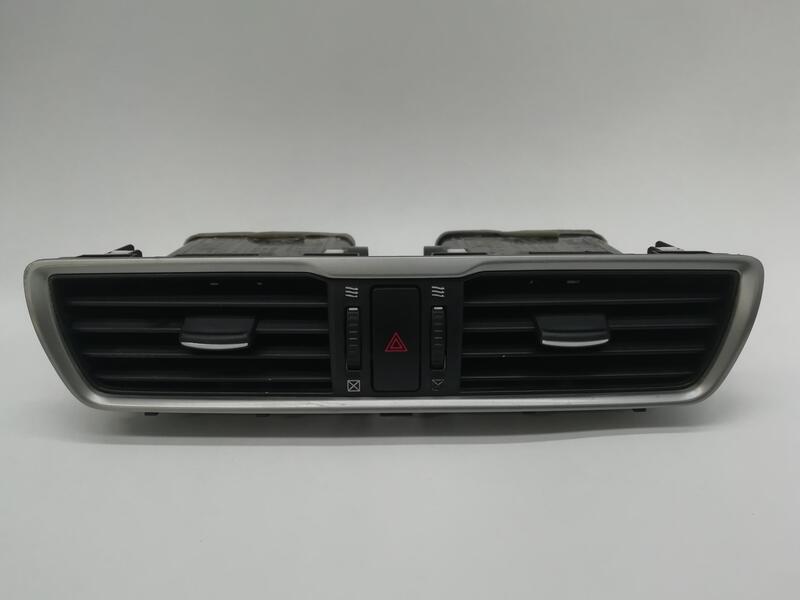 Bouton de warning MAZDA 3 2.0 Essence - 1
