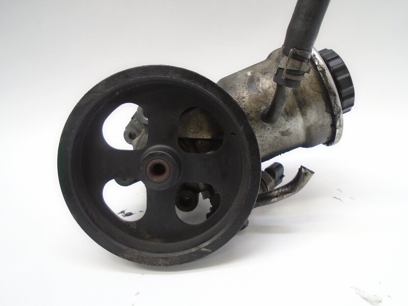 Pompe de direction TOYOTA COROLLA VERSO (R1) 2,2 D-4D SPORT Diesel - 1