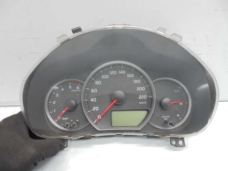 Compteur TOYOTA YARIS 1.4 D  - 1